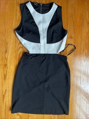 bebe Black and White Color-Block Mini Dress cutout